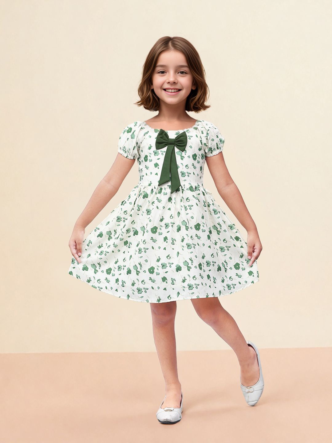 

Toonyport Girls Printed Round Neck Bow Detailed Fit & Flare Dress, Green
