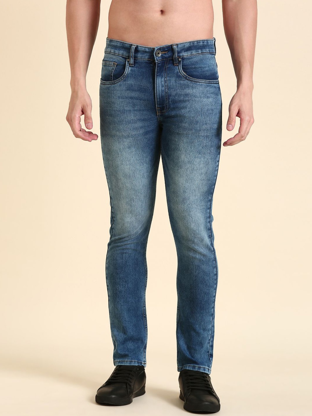 

The Roadster Lifestyle Co. Men Mid-Rise Light Fade Skinny Fit Stretchable Jeans, Blue