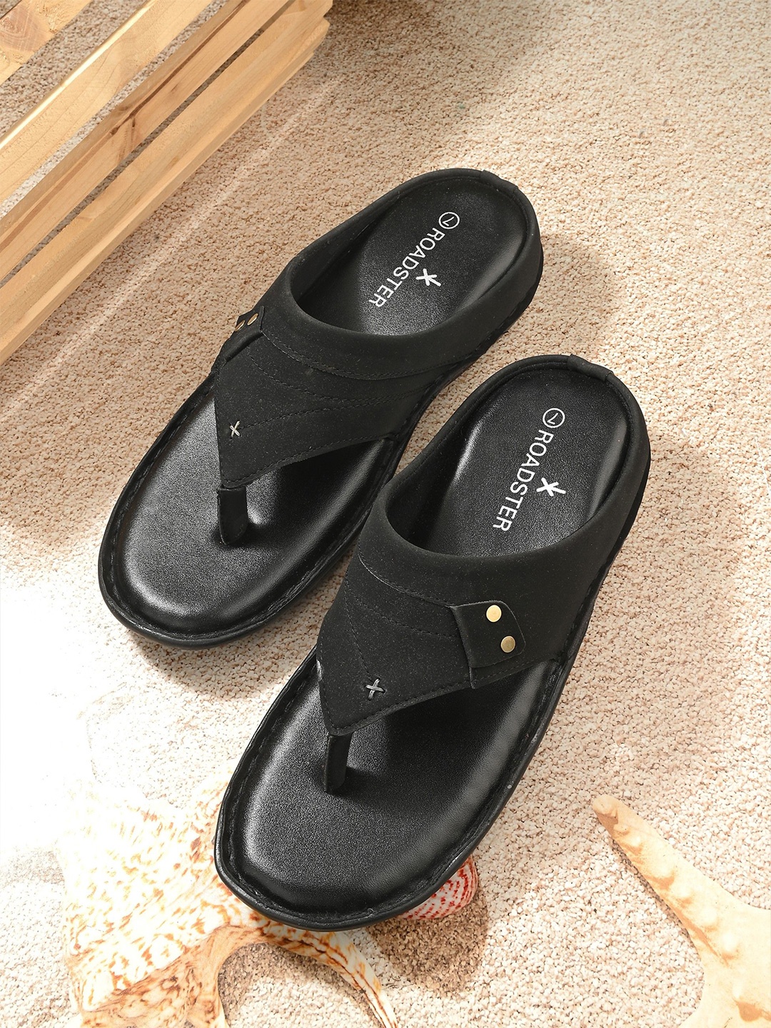 

The Roadster Lifestyle Co. Men Comfort Sandals, Black