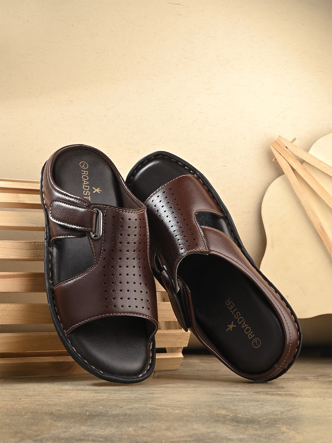 

The Roadster Lifestyle Co. Men Brown Comfort Sandals
