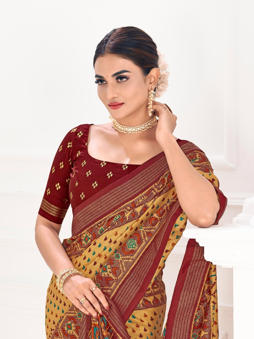 

AVANSHEE Ethnic Motifs Zari Sambalpuri Saree, Mustard