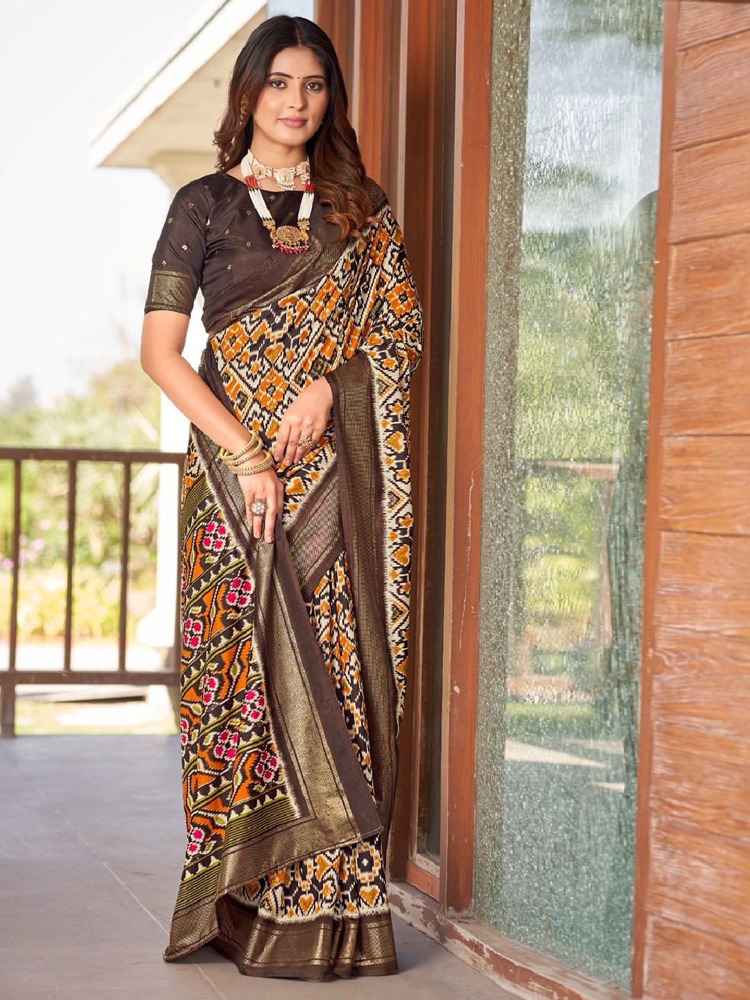 

AVANSHEE Ethnic Motifs Zari Sambalpuri Saree, Brown