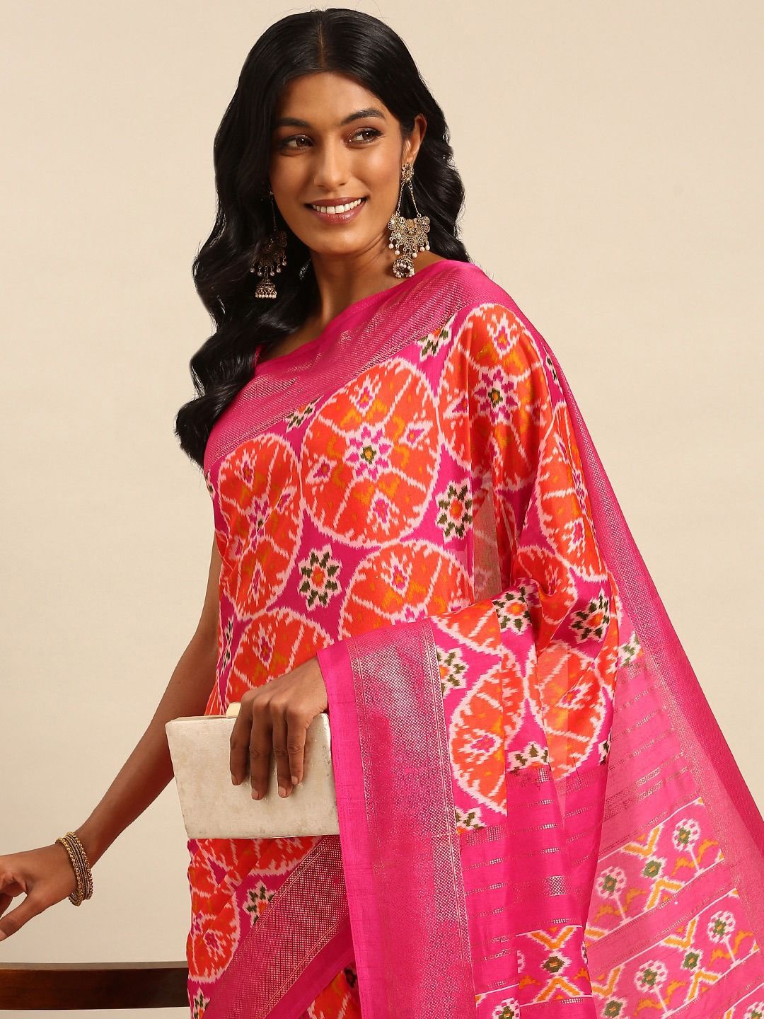 

AVANSHEE Ethnic Motifs Zari Sambalpuri Saree, Pink