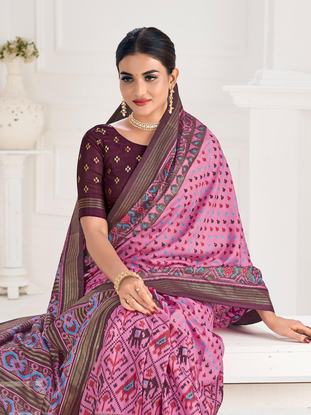 

AVANSHEE Ethnic Motifs Zari Sambalpuri Saree, Pink