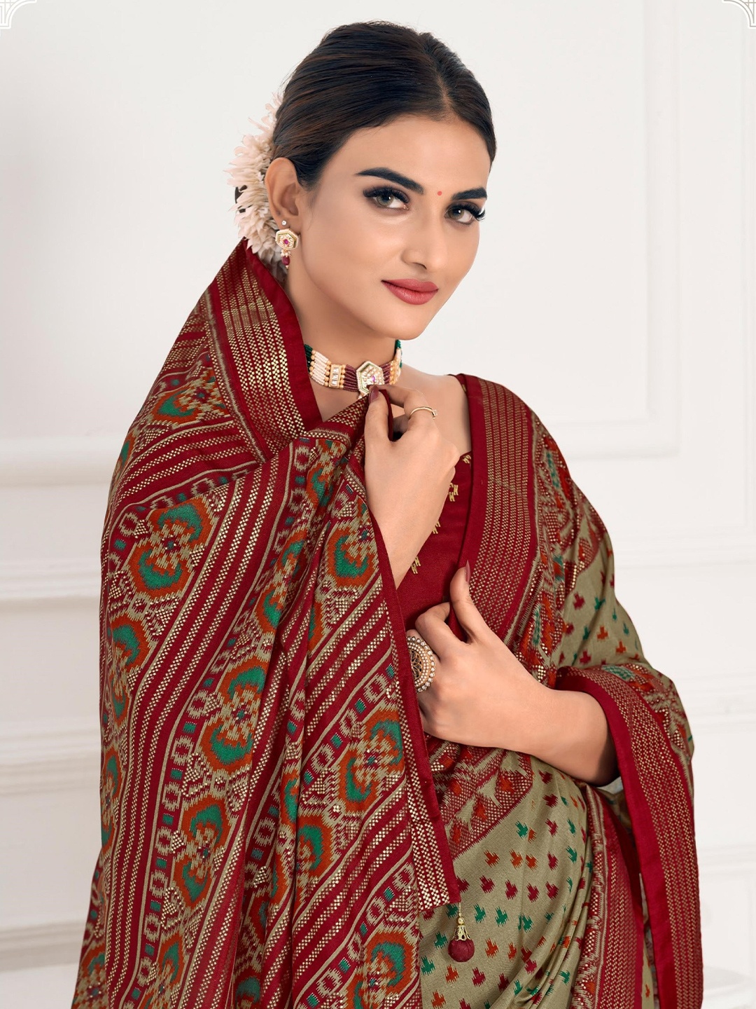 

AVANSHEE Ethnic Motifs Zari Sambalpuri Saree, Green