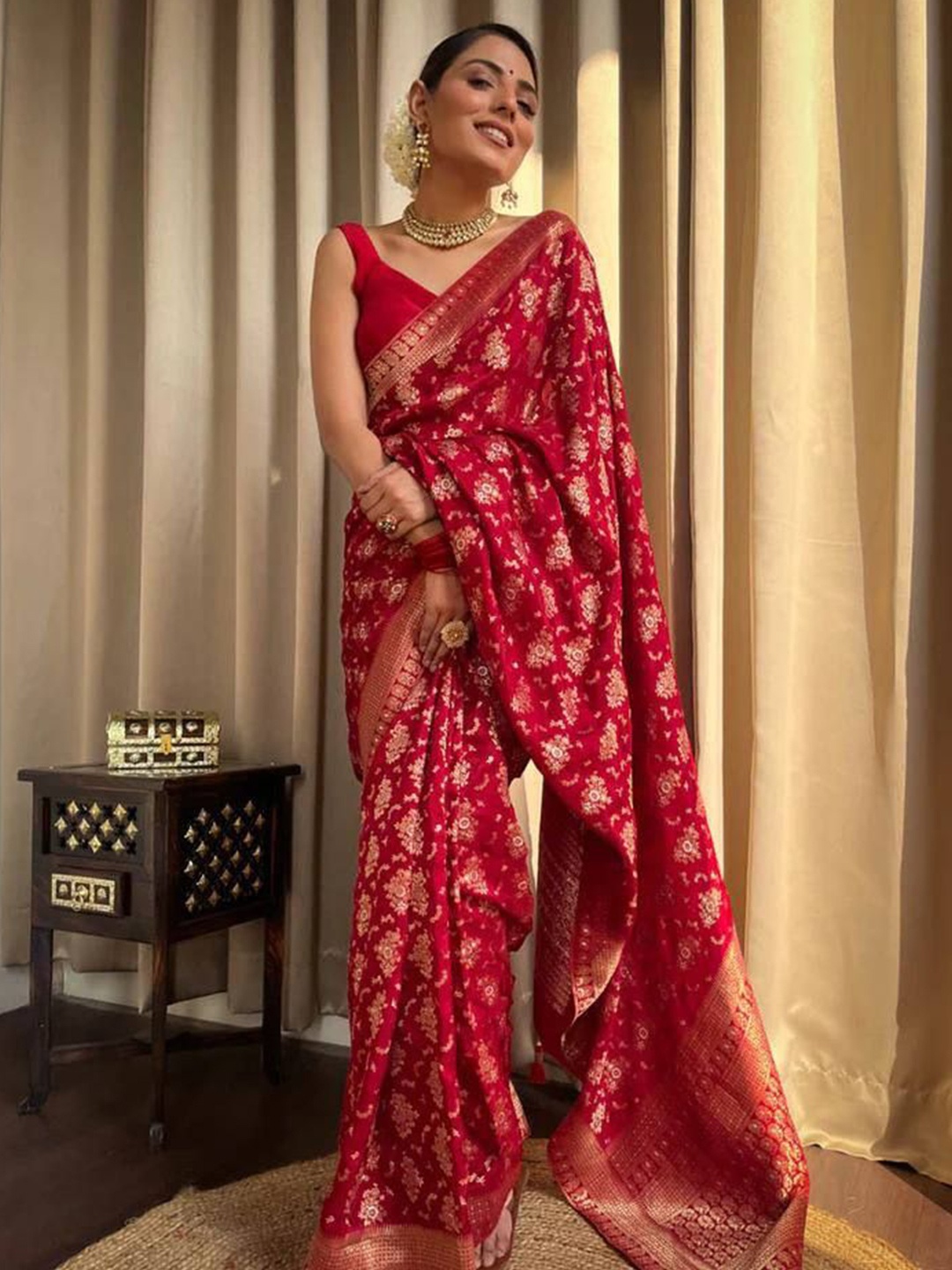 

Upalksh Woven Design Zari Kanjeevaram Saree, Red