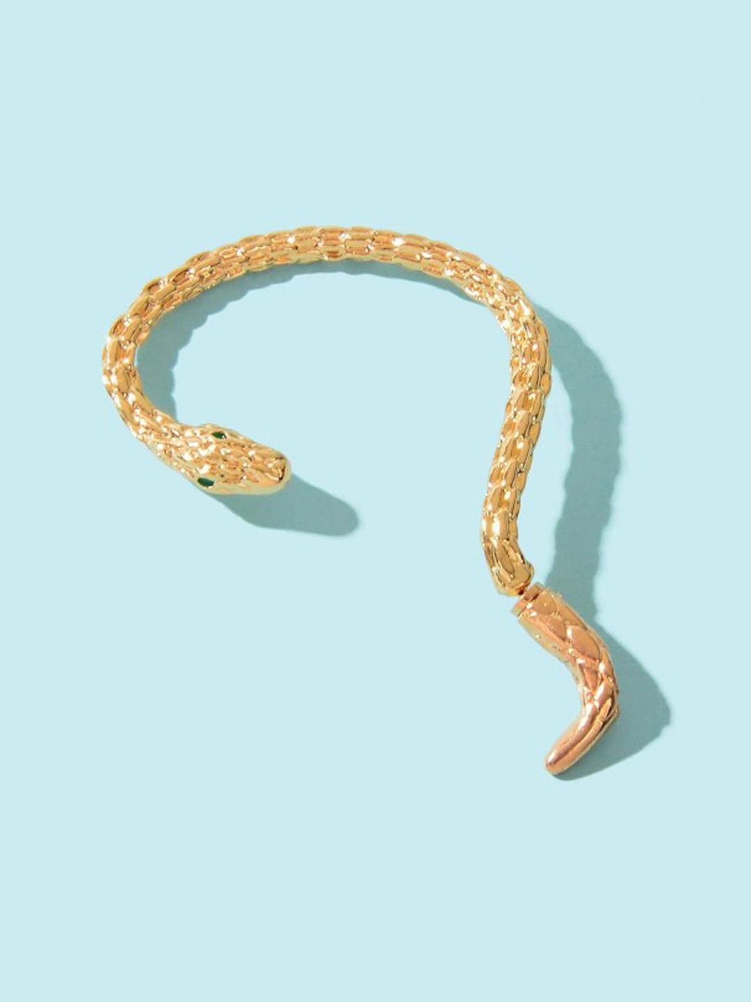 

Xivir Gold-Plated Animal Shaped Ear Cuff Earrings