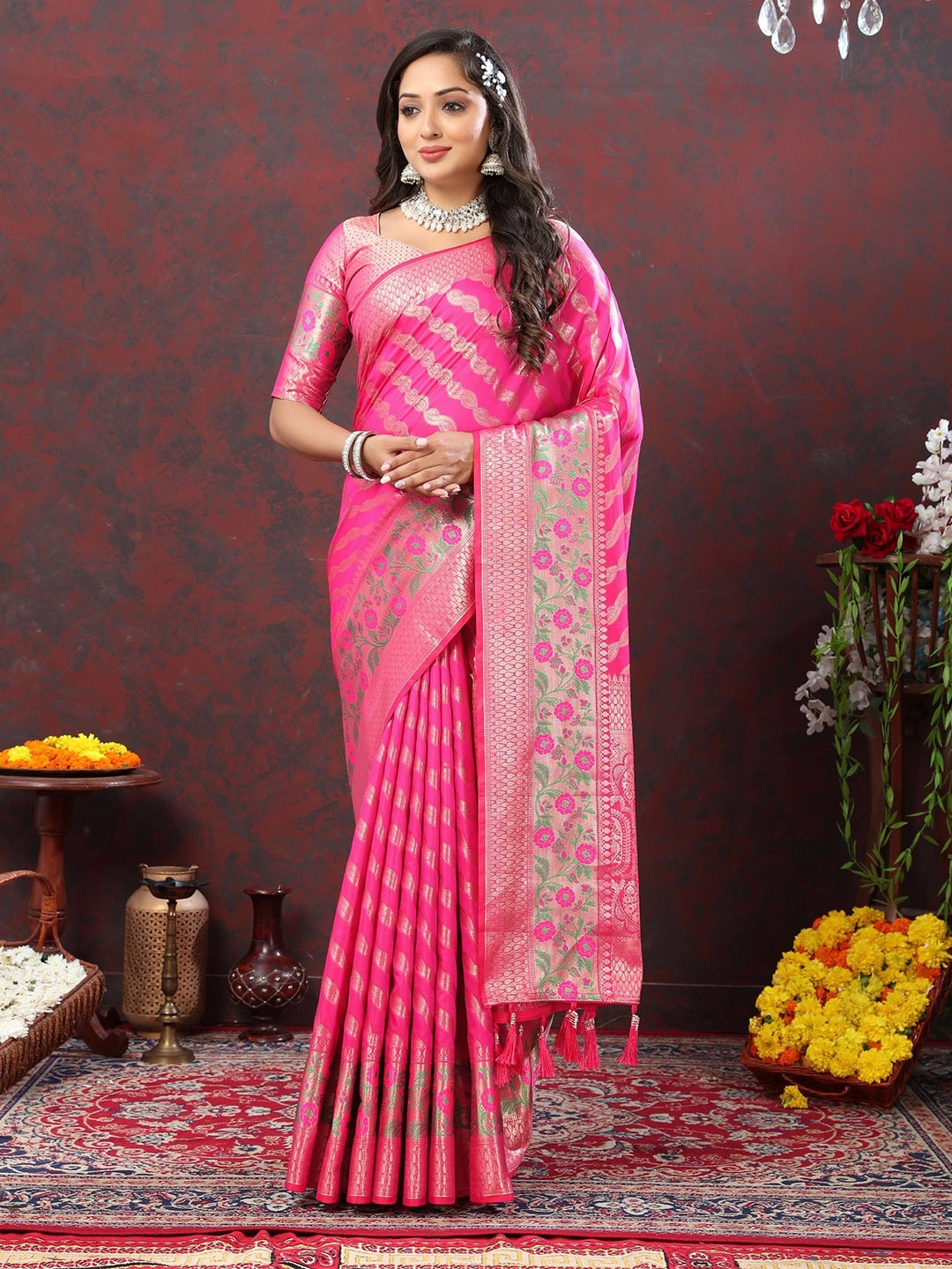 

Munir Ethnic Motifs Woven Design Zari Banarasi Saree, Pink