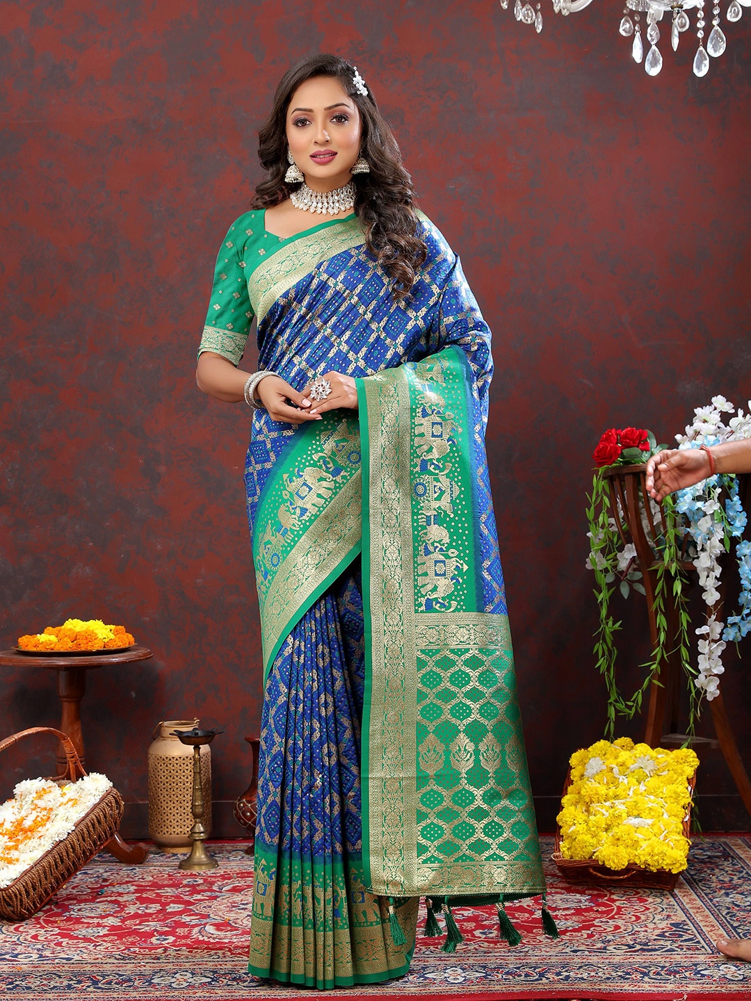 

Munir Woven Design Zari Patola Saree, Blue
