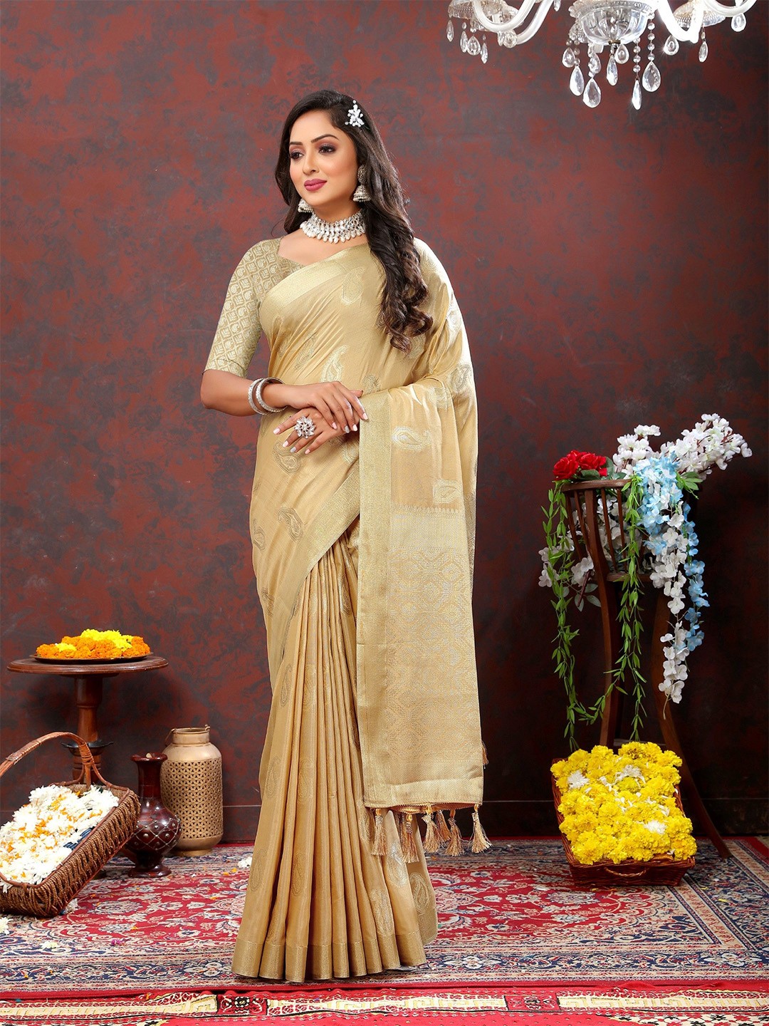 

Munir Woven Design Zari Banarasi Saree, Beige