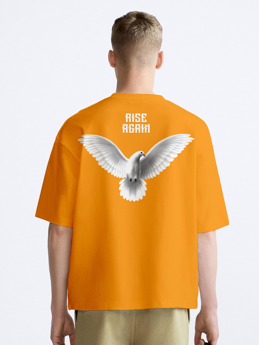

BAESD Men Printed Applique T-shirt, Mustard