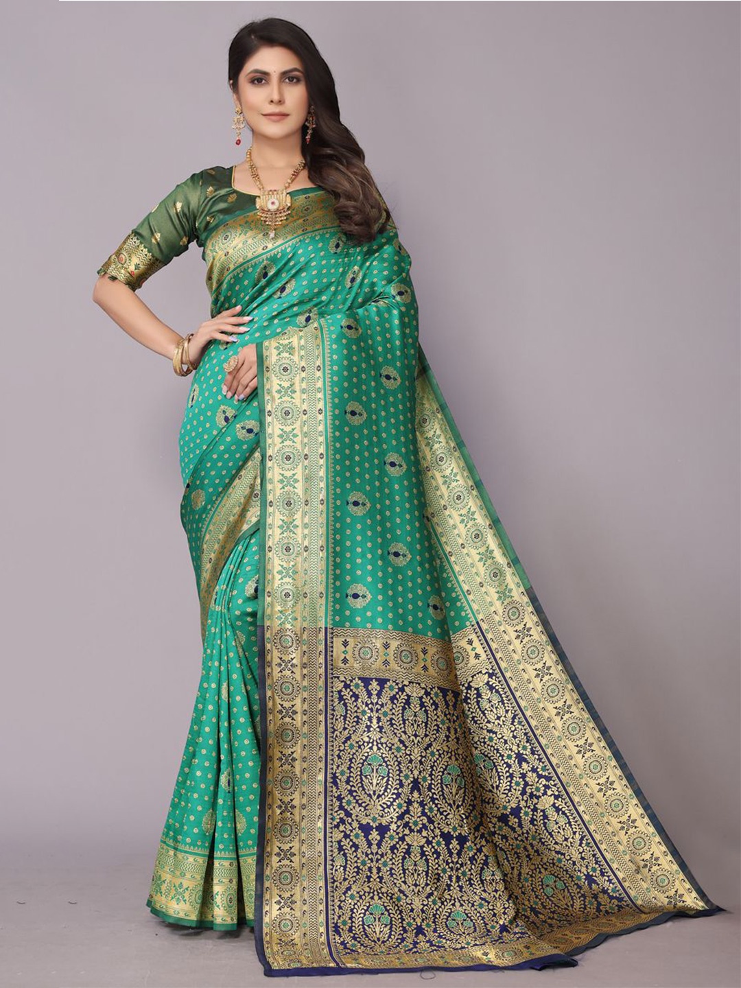 

PERFECT WEAR Woven Design Zari Patola Saree, Multi