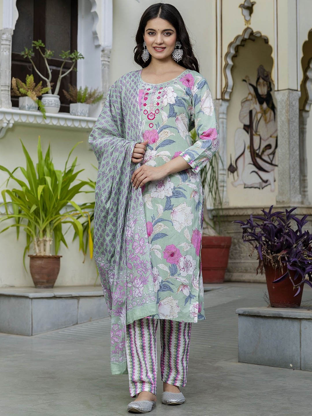

KALINI Floral Embroidered Regular Thread Work Pure Cotton Kurta with Trousers & Dupatta, Green