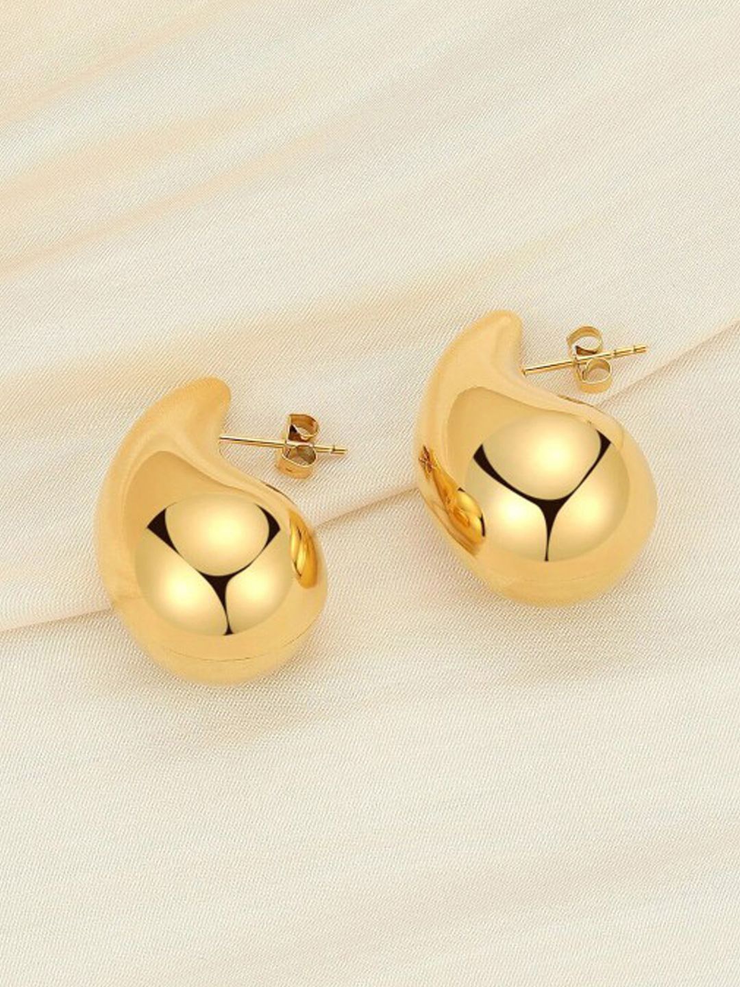 

Xivir Gold Plated Studs Earrings