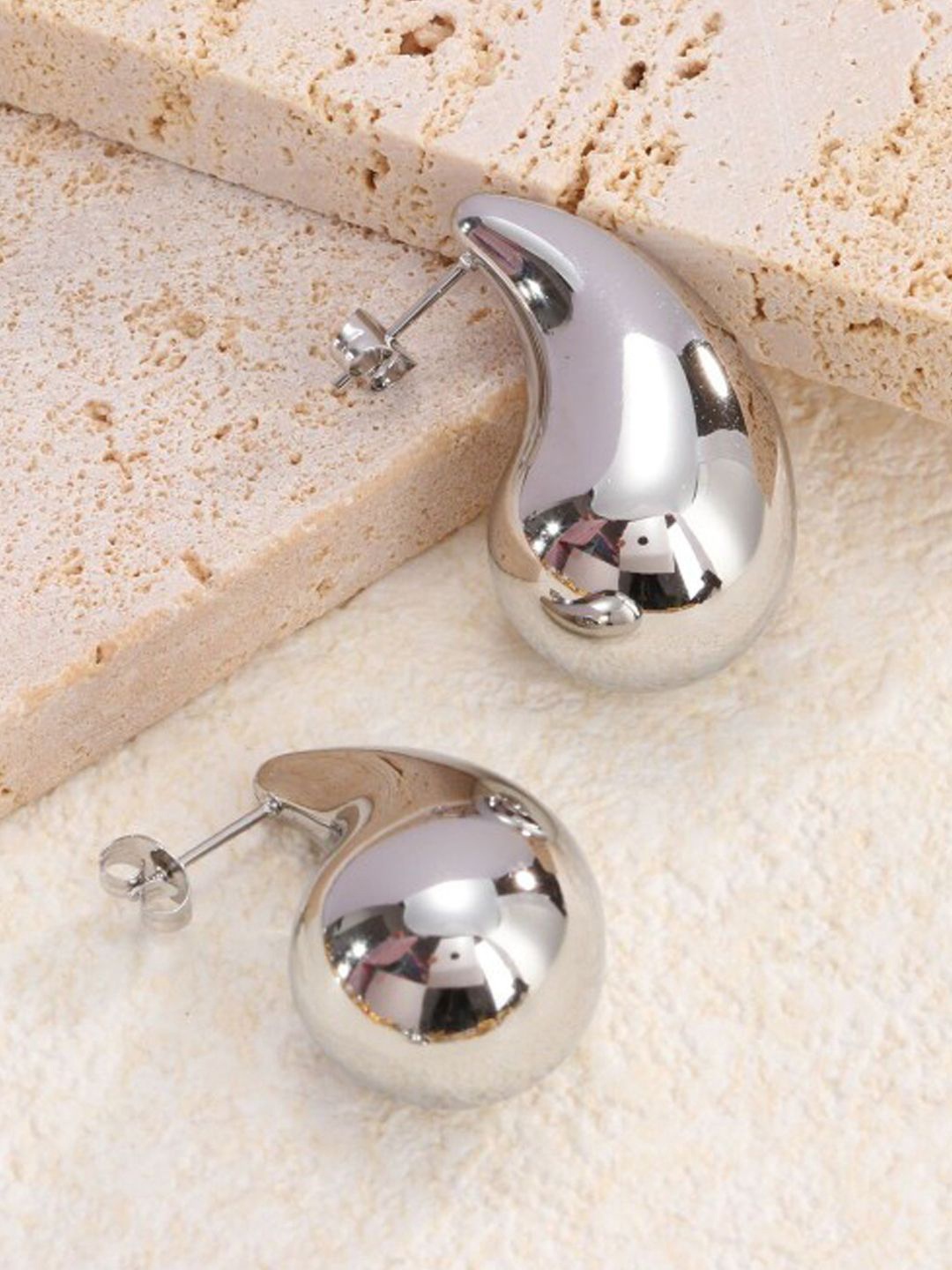 

Xivir Silver-Plated Sterling Silver Teardrop Shaped Studs Earrings