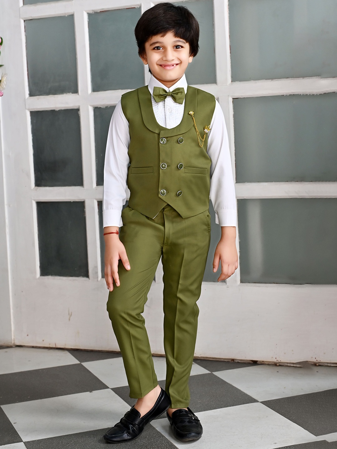 

BT DEZINES Boys Double-Breasted Three-Piece Party Suit, Olive