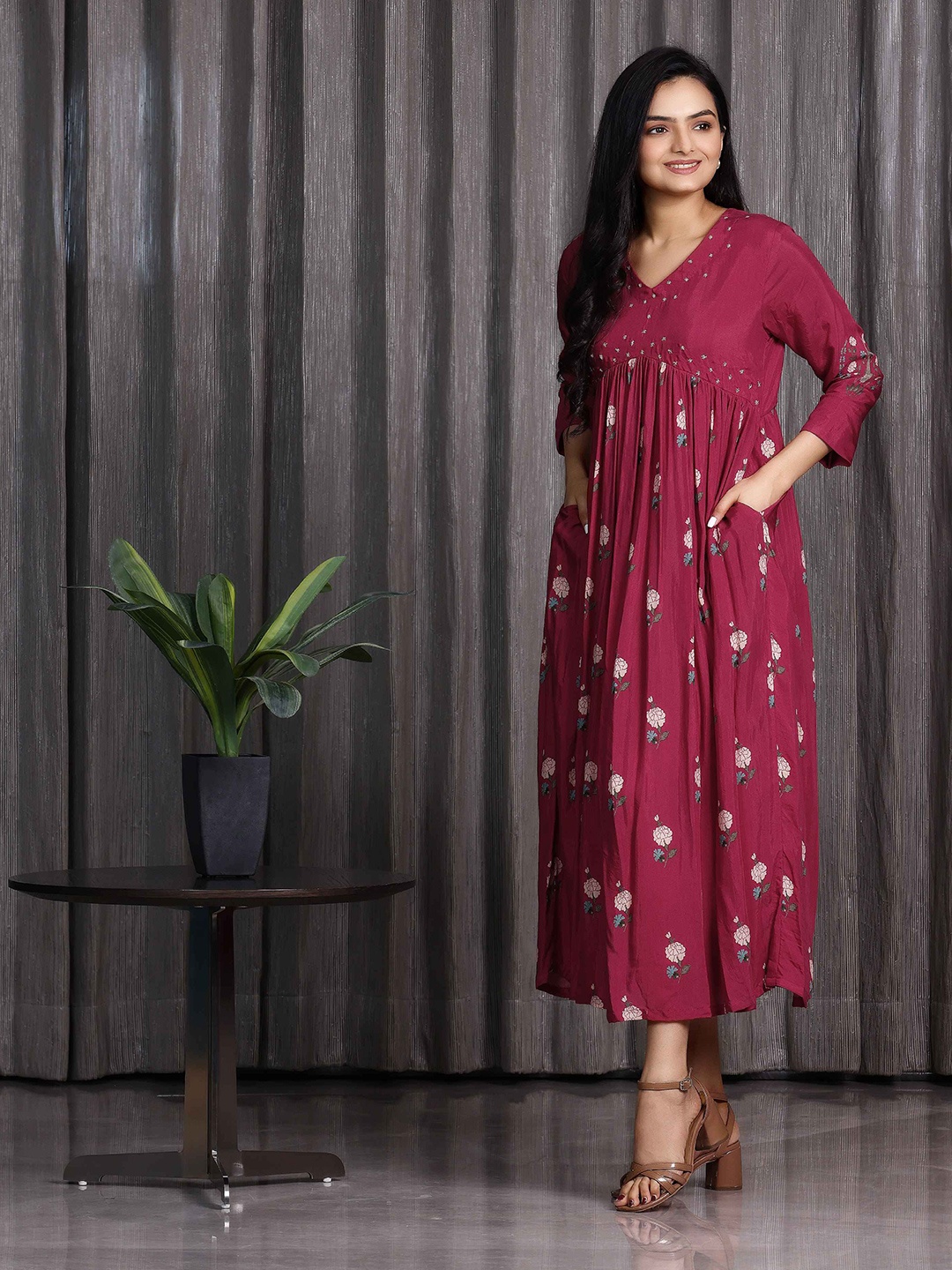 

SUKRUTI DESIGN Women Floral Print Fit and Flare Dress, Rose