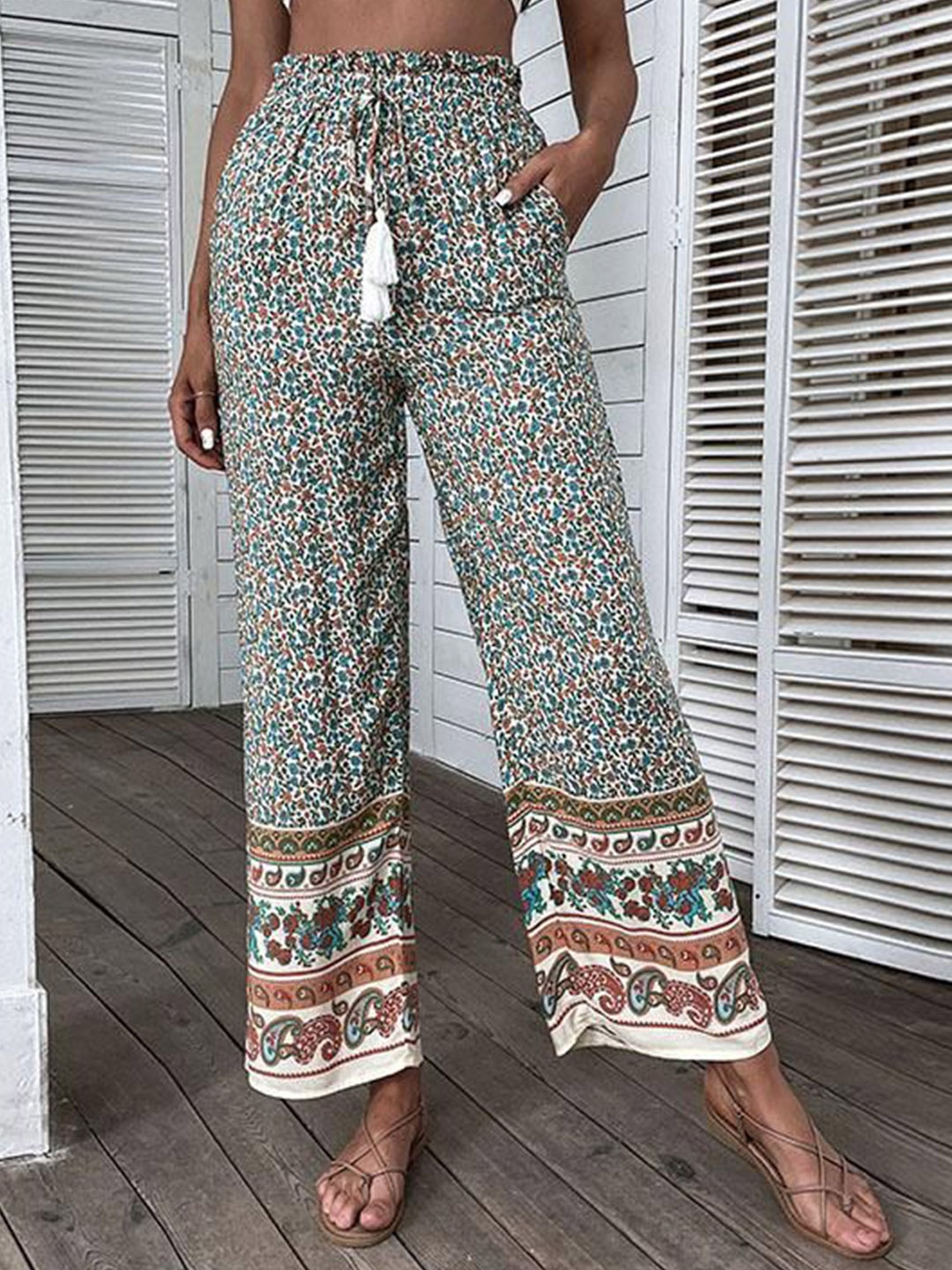 

StyleCast Women Printed Mid-Rise Regular Fit Trousers, Multi