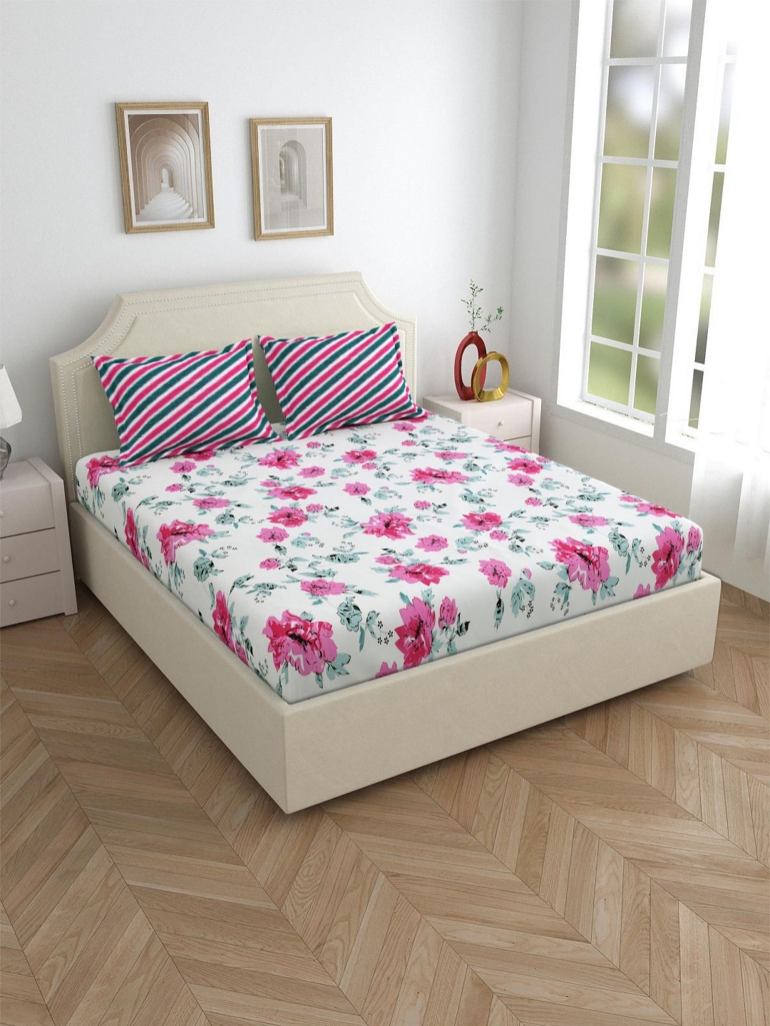 

Salona Bichona Pink & White Floral Pure Cotton 180 TC King Bedsheet with 2 Pillow Covers
