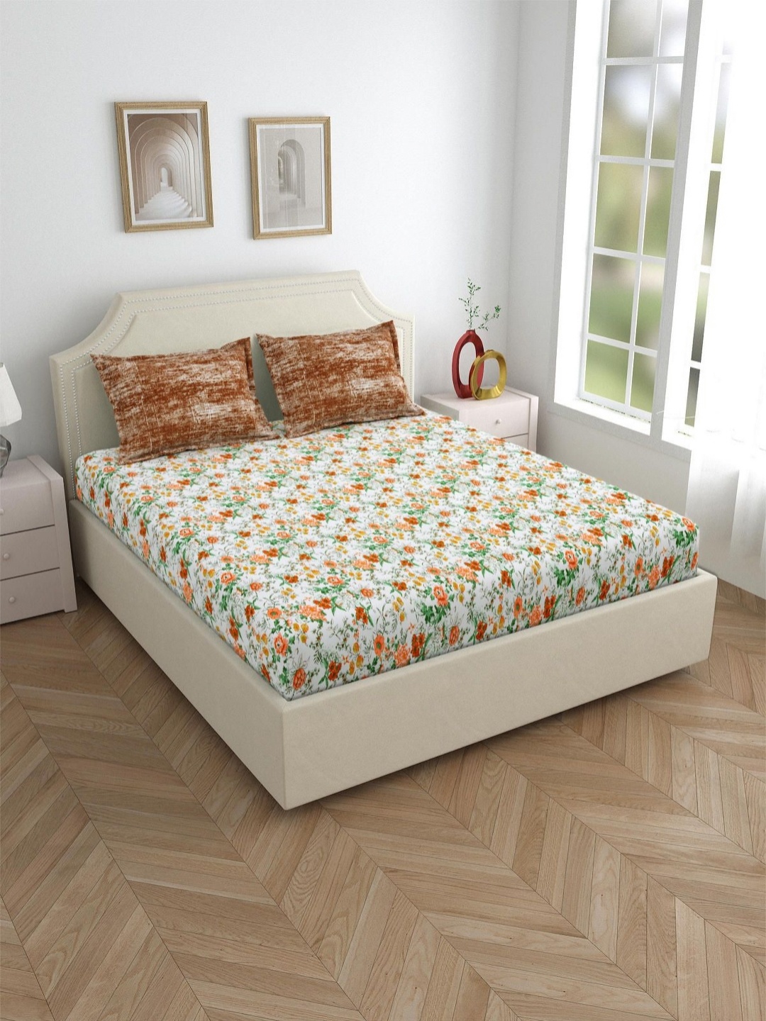 

Salona Bichona Red Printed Fitted 180TC Pure Cotton Double King Bedsheet & 2 Pillow Covers