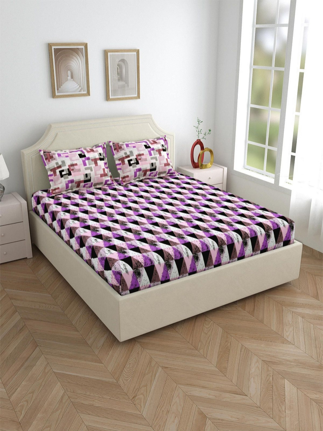 

Salona Bichona Purple Printed Fitted 120TC Pure Cotton Super King Bedsheet & Pillow Covers