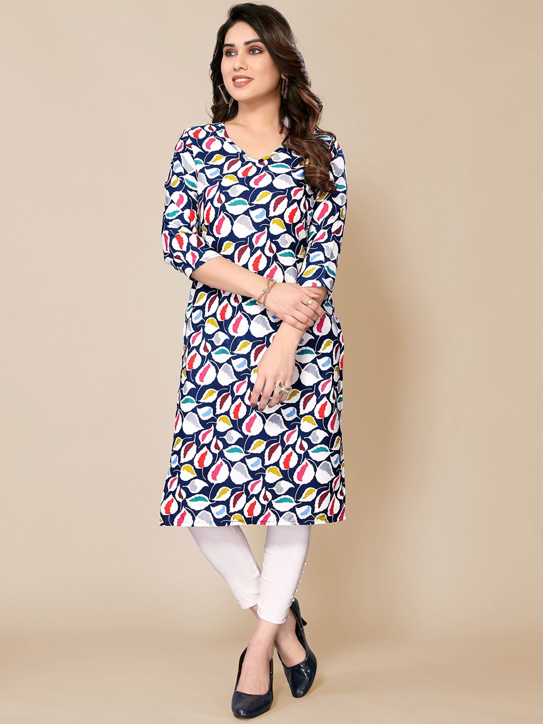 

Jimmy Paris Floral Printed Round Neck Straight Kurta, Blue