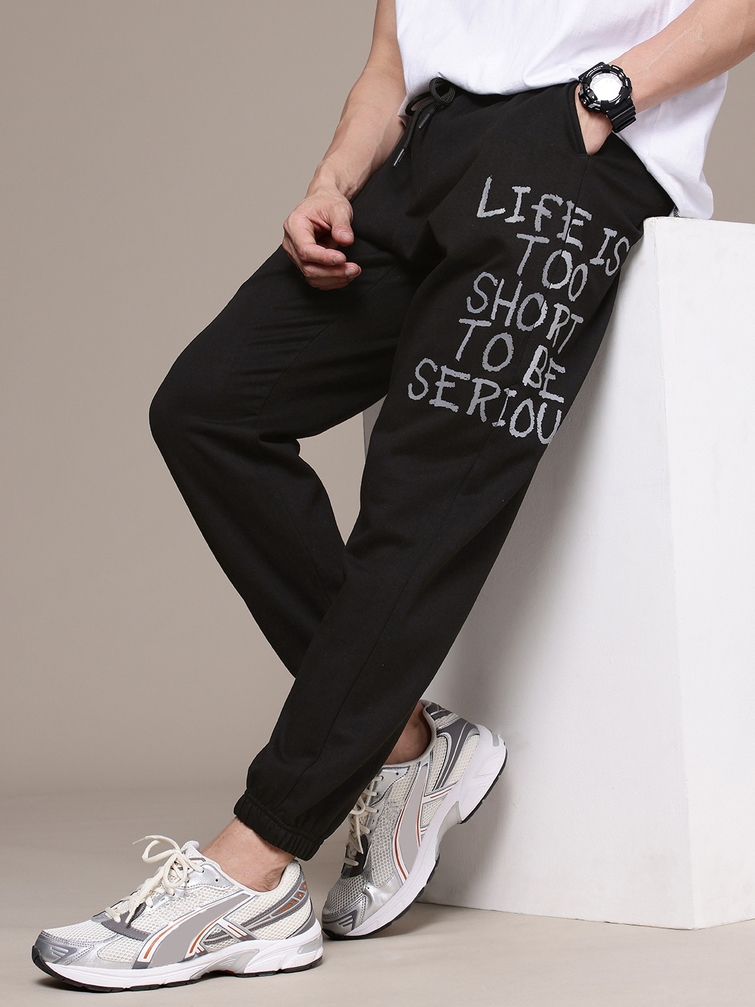 

WROGN Men Printed Oversized Fit Joggers, Black