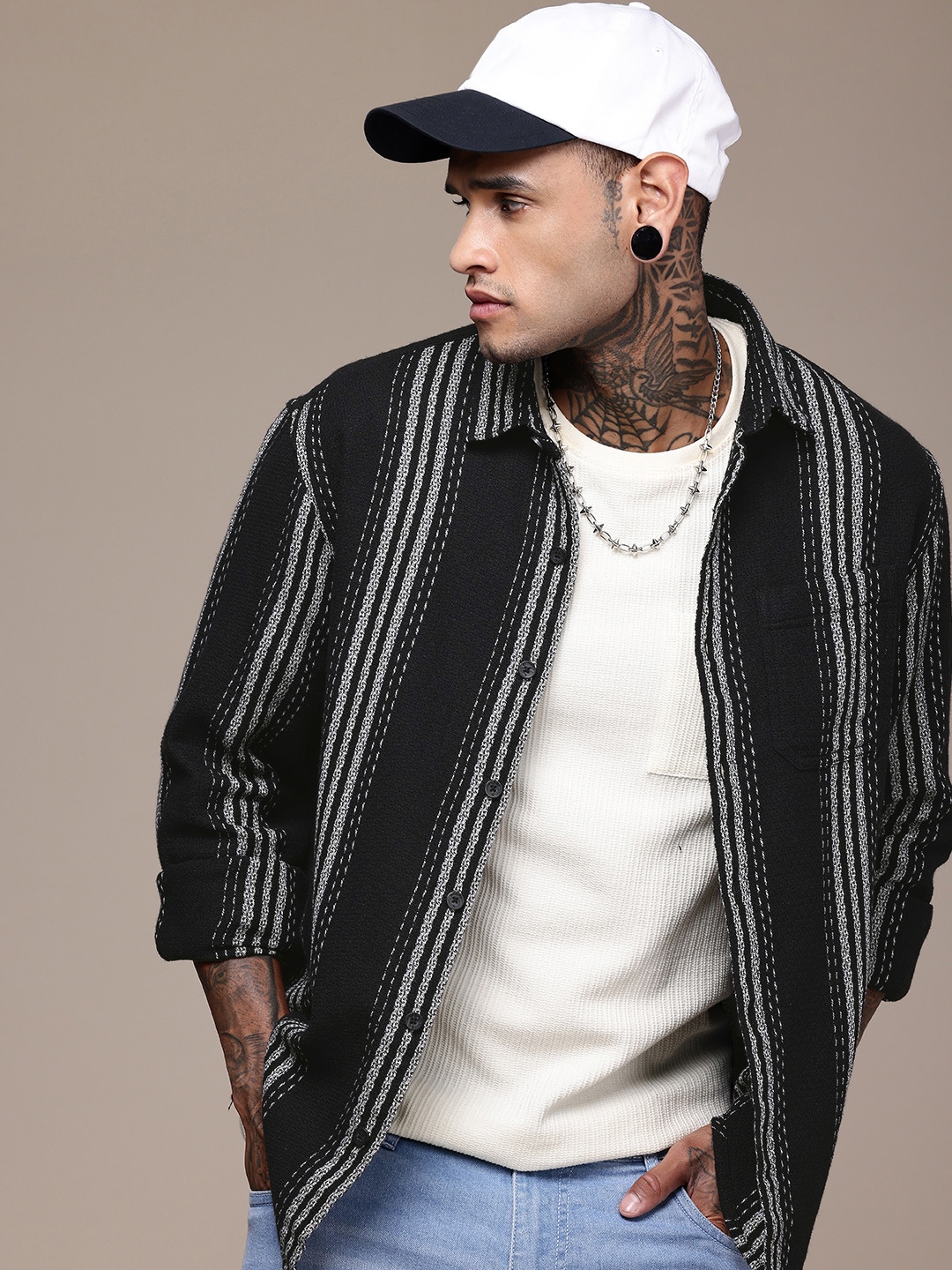 

WROGN Striped Drop-Shoulder Sleeves Comfort Fit Knitted Casual Shirt, Black