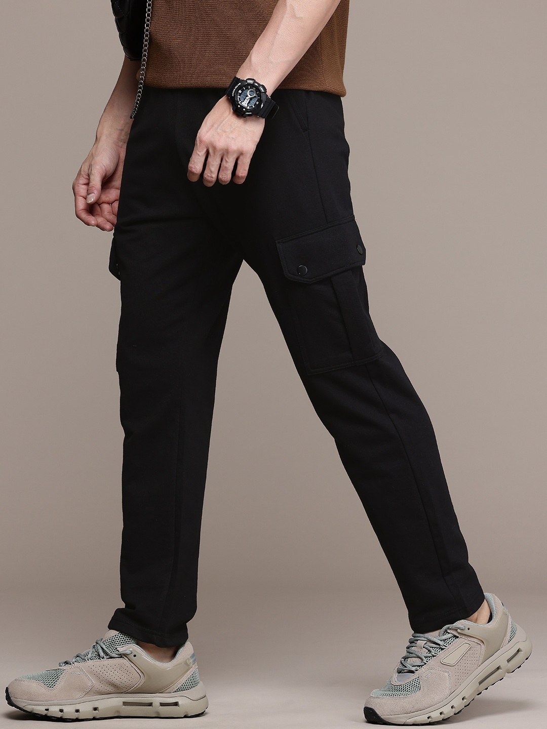 

WROGN Men Cargo Track Pants, Black