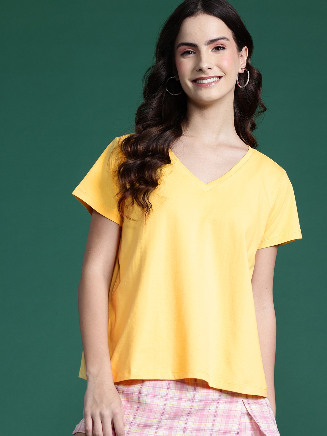 

DressBerry V-Neck T-shirt, Yellow