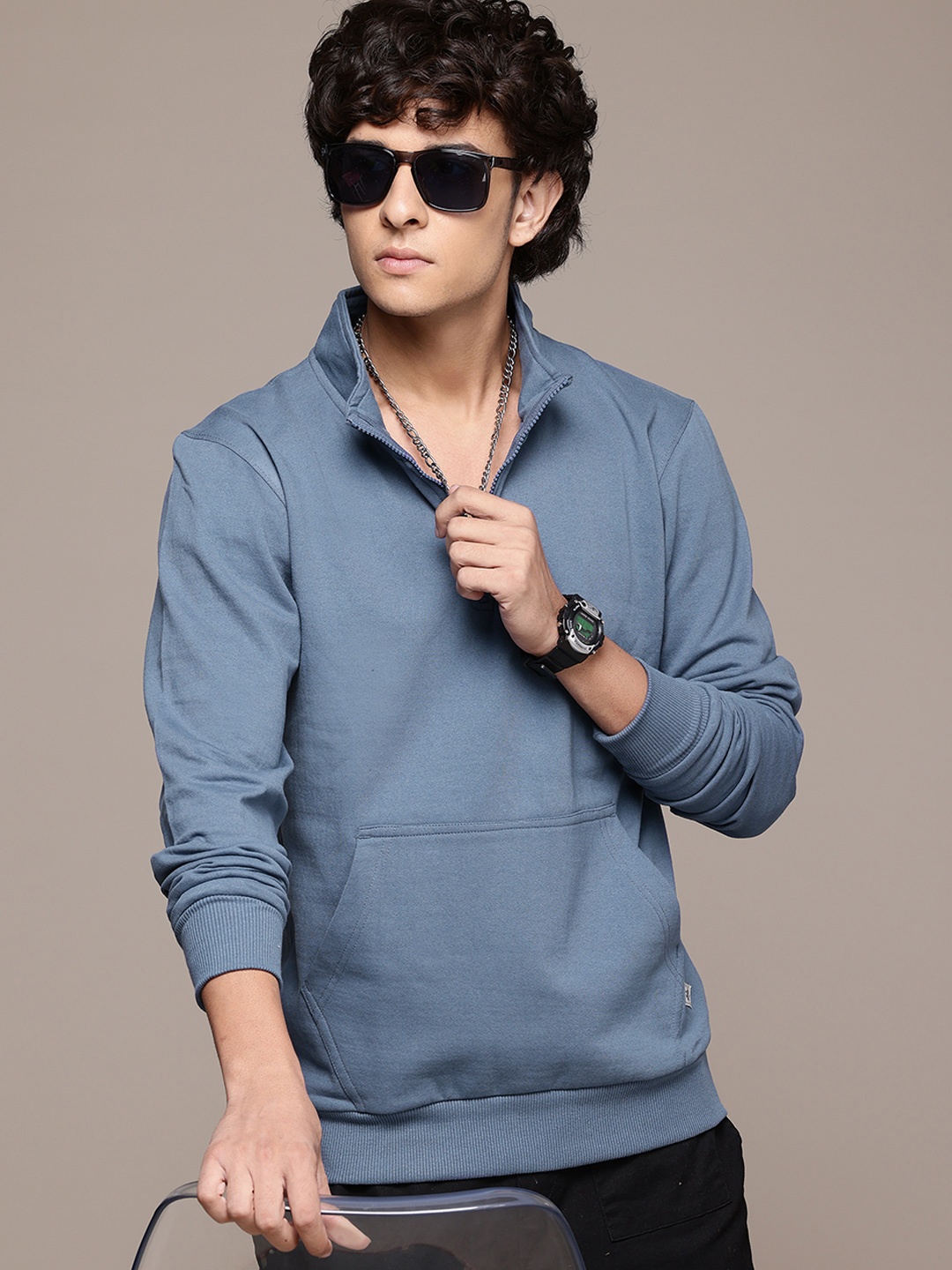 

The Roadster Lifestyle Co. Men Sweatshirt, Blue