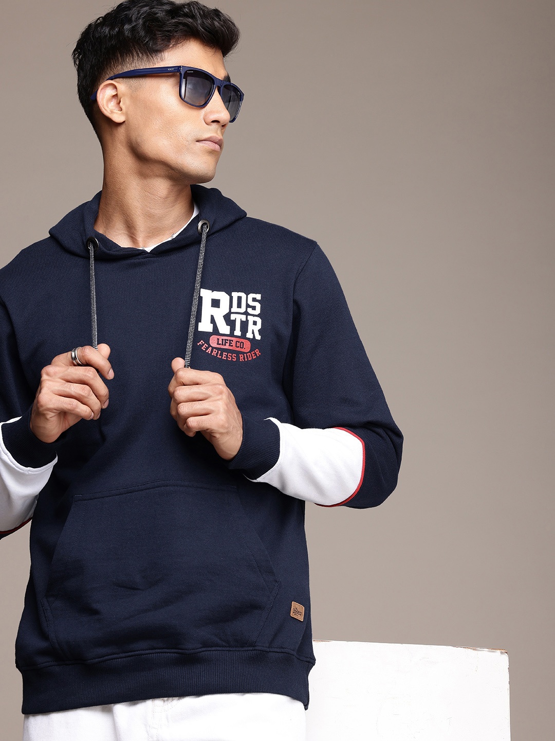 

The Roadster Life Co. Brand Logo Printed Hooded Sweatshirt, Navy blue