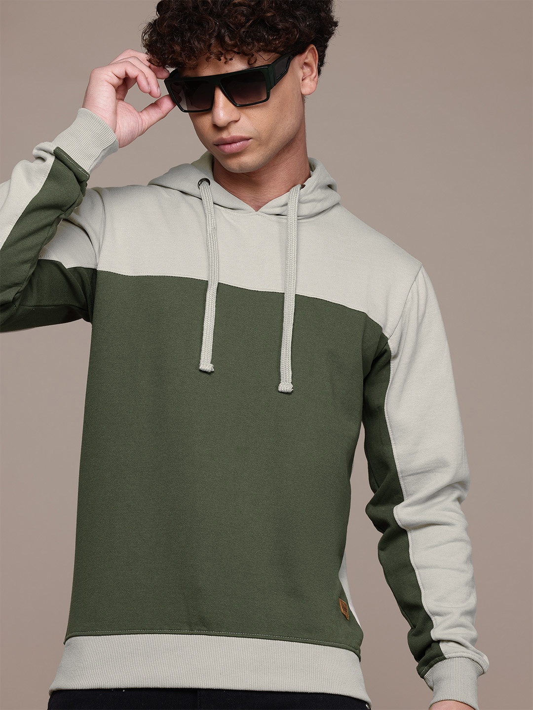 

The Roadster Lifestyle Co. Colourblocked Hooded Sweatshirt, Grey