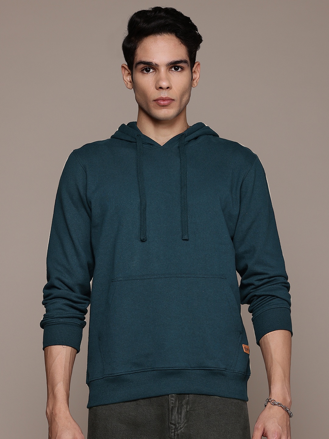 

The Roadster Lifestyle Co. Long Sleeves Hooded Sweatshirt, Teal