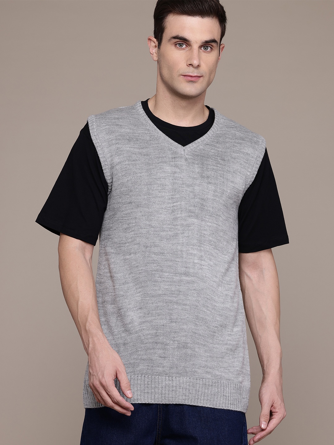 

The Roadster Lifestyle Co. V-Neck Acrylic Sweater, Grey