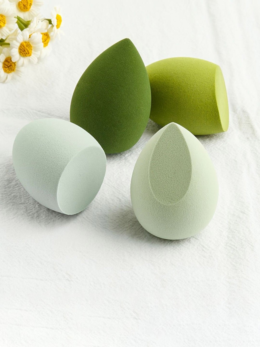 

CHRONEX Set Of 4 Makeup Sponge Blenders, Assorted