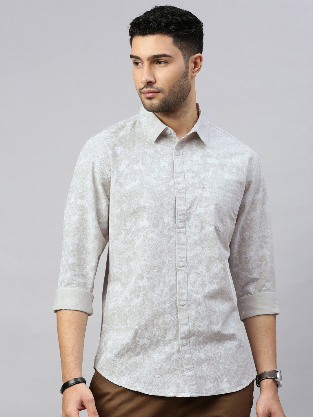 

British Club Men Standard Slim Fit Floral Opaque Printed Casual Shirt, Beige