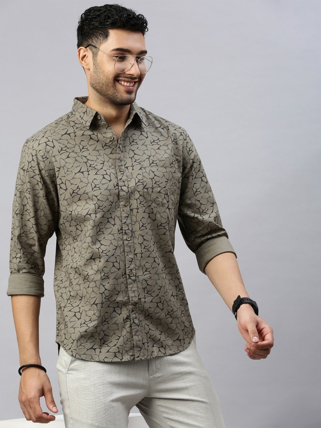 

British Club Men Standard Slim Fit Floral Opaque Printed Casual Shirt, Olive