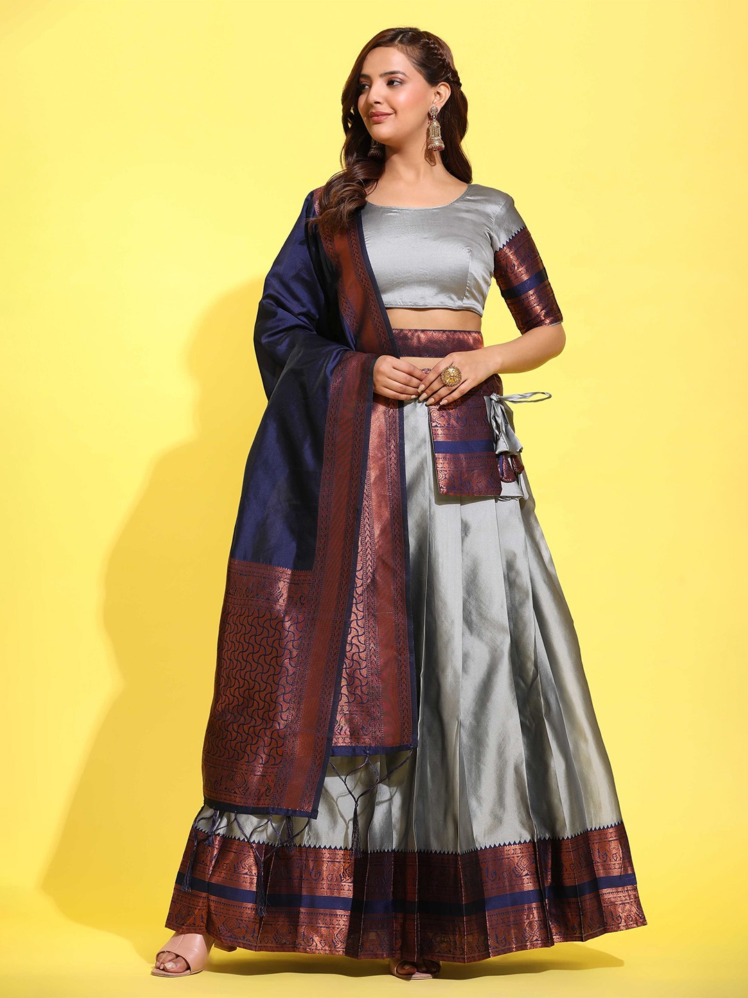 

Fabcartz Semi-Stitched Lehenga & Unstitched Blouse With Dupatta, Grey