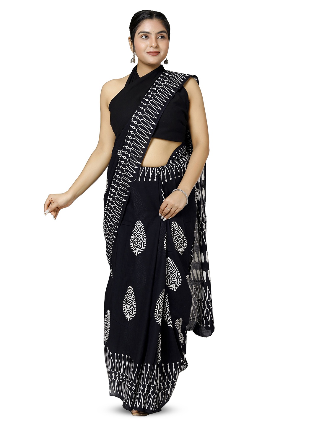 

JAIPURI PRINT Ethnic Motifs Pure Cotton Block Print Saree, Black
