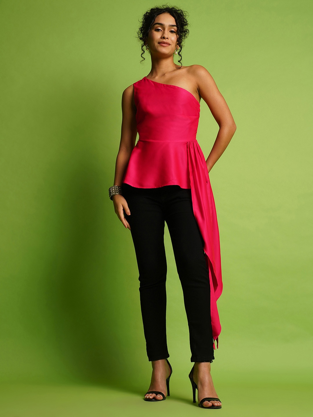 

Globus Women Solid One Shoulder Satin Top, Pink