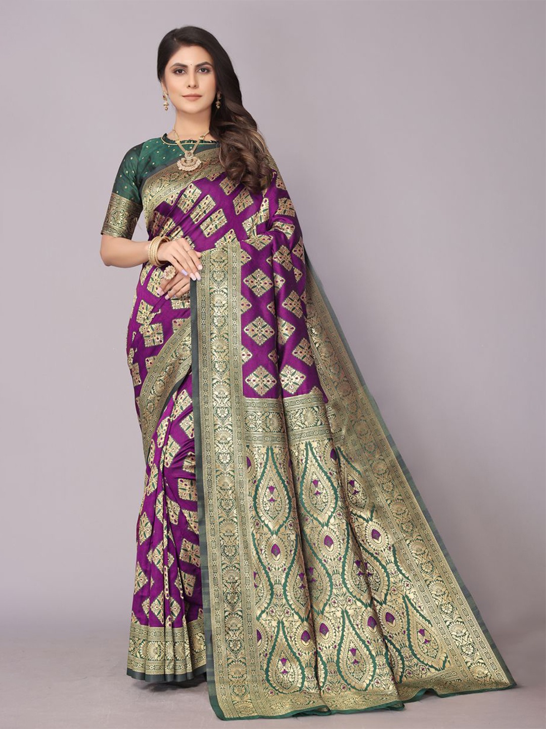 

PERFECT WEAR Woven Design Zari Patola Saree, Purple