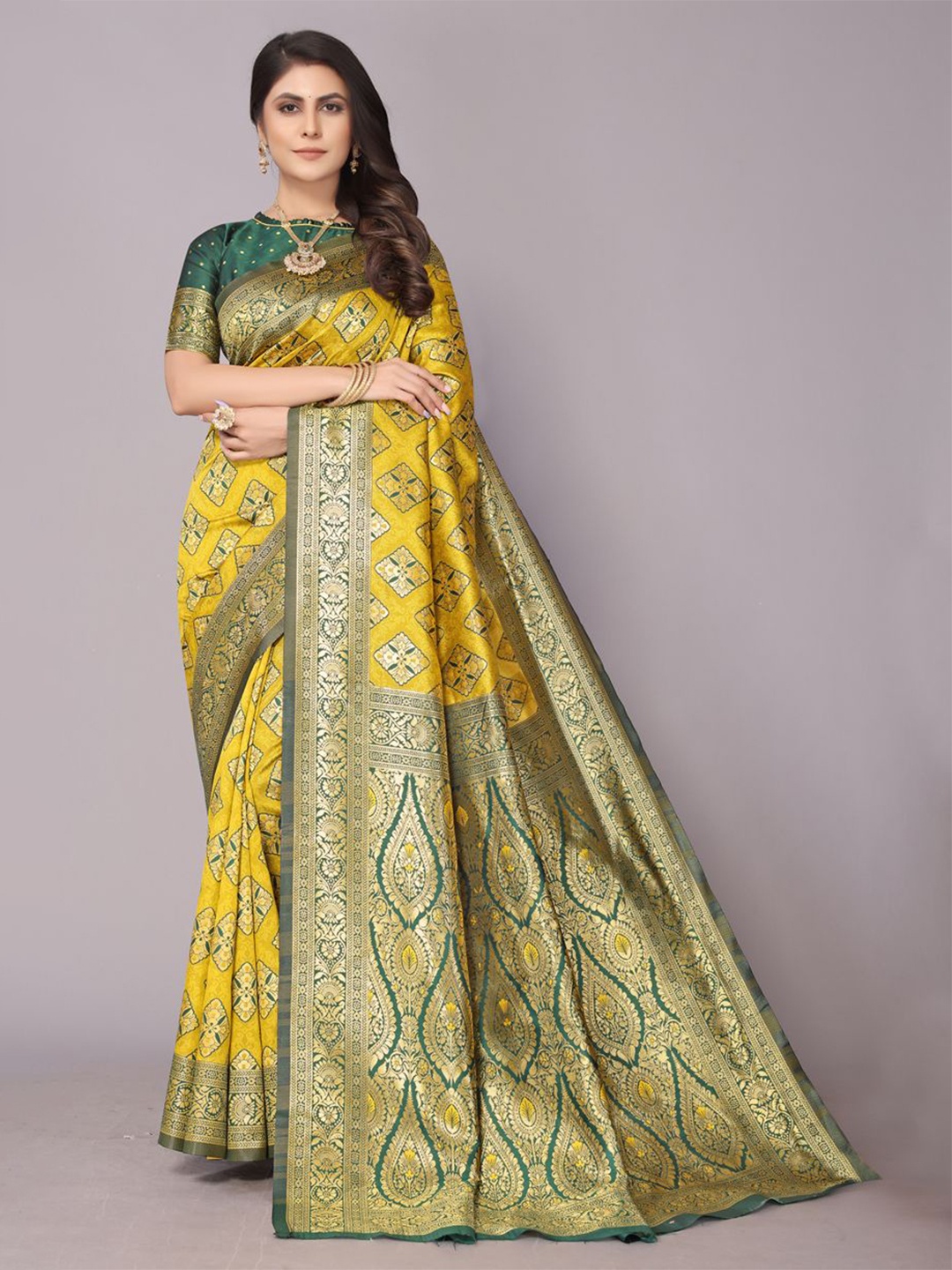 

PERFECT WEAR Woven Design Zari Patola Saree, Yellow