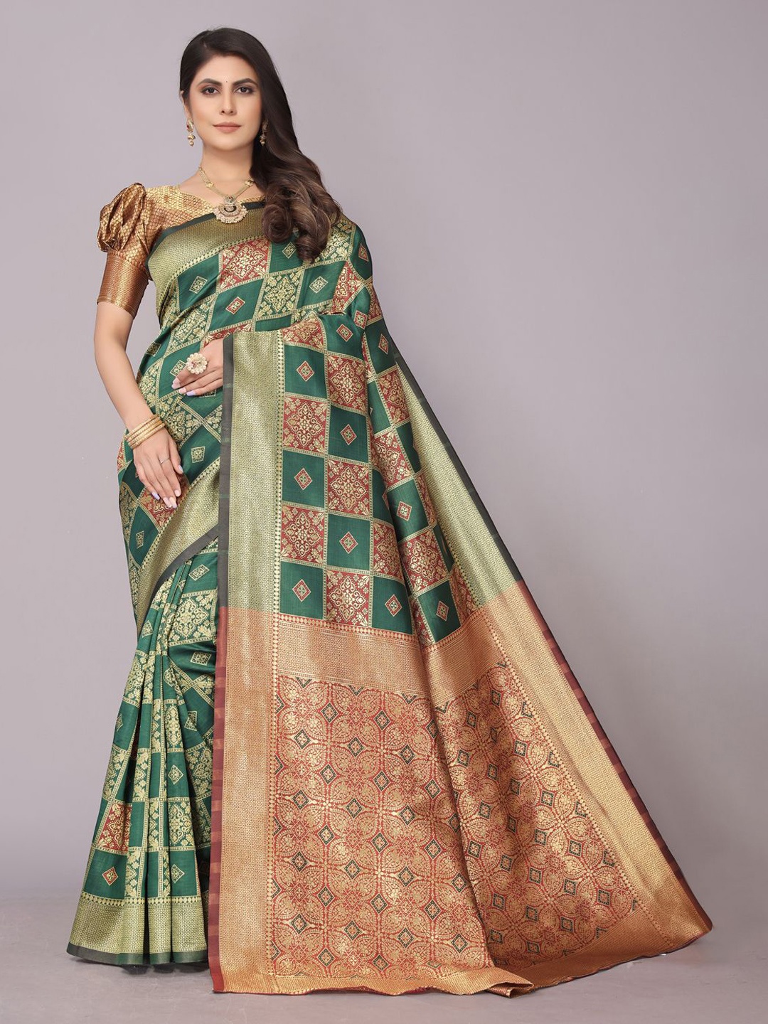 

PERFECT WEAR Woven Design Zari Patola Saree, Green