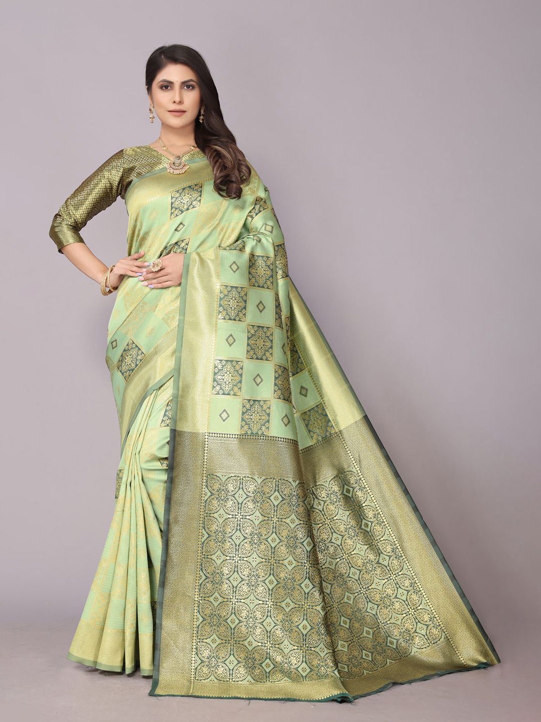 

PERFECT WEAR Woven Design Zari Patola Saree, Green