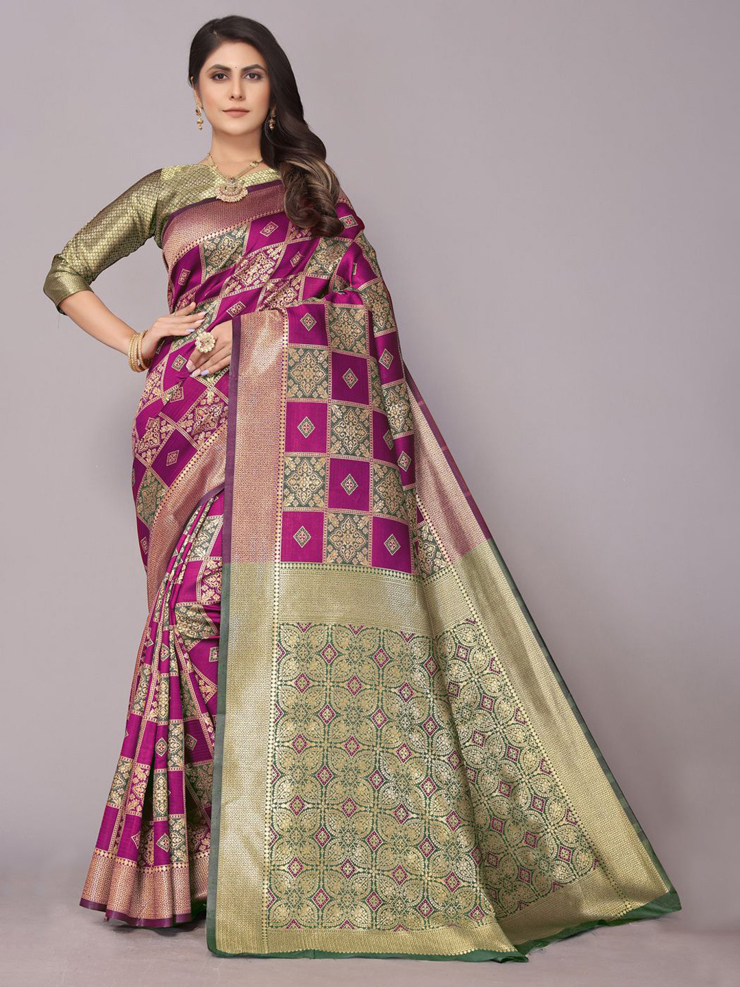 

PERFECT WEAR Woven Design Zari Patola Saree, Purple