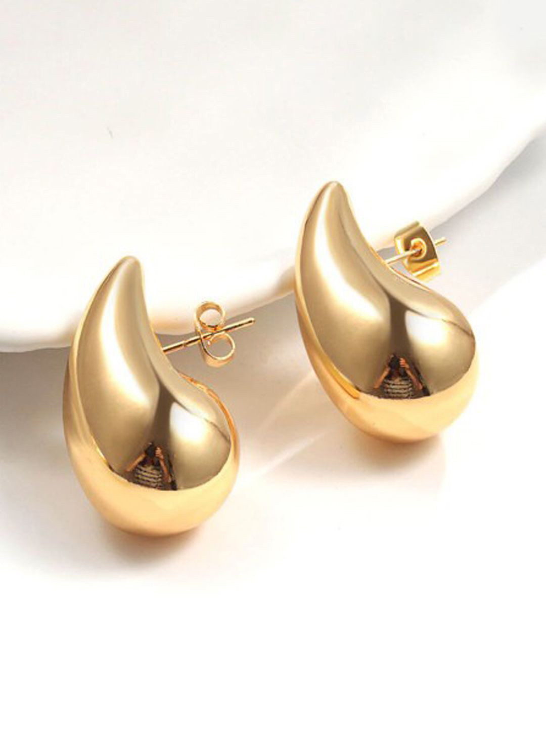 

Xivir Gold-Plated Stainless Steel Paisley Shaped Studs Earrings