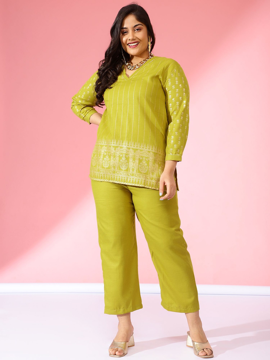 

Bani Women Printed Plus Size Ethnic Motifs Woven Design V-Neck Tunic & Trouser, Green