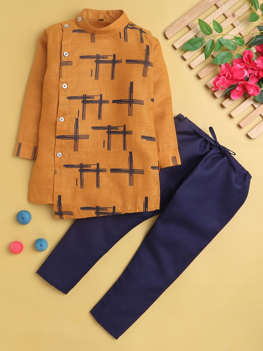 

Jeetethnics Boys Abstract Printed Straight Kurta With Pyjama, Yellow
