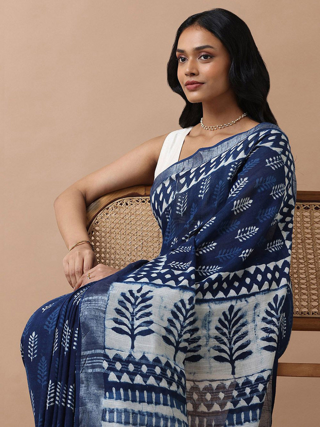 

Taneira Dabu Woven Design Saree, Blue